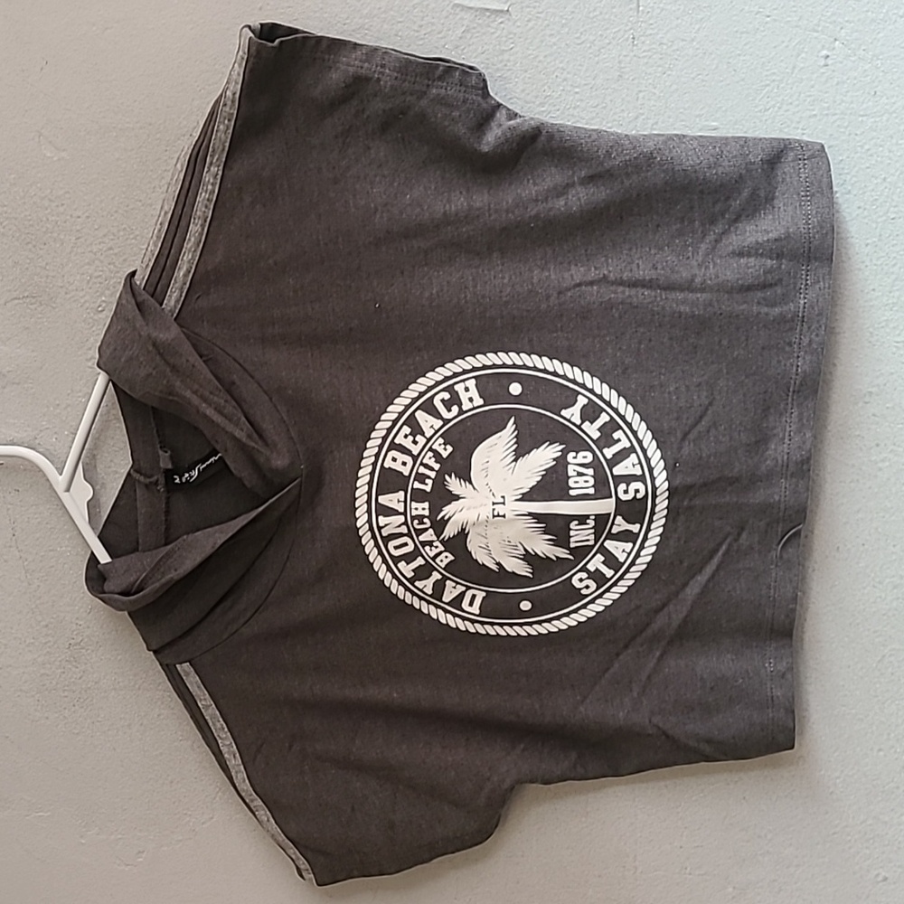 Women's medium Daytona Beach souvenir cropped hooded gray short sleeve shirt